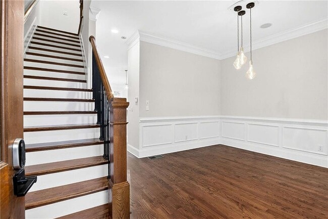 Building Photo - 841 Inman Vlg Pkwy NE