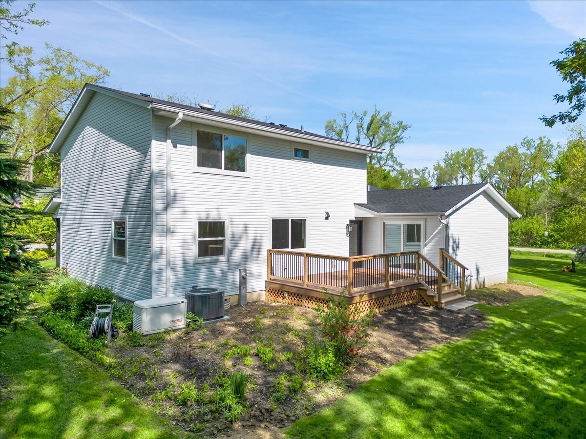 Read deck area - 101 Devonshire Rd