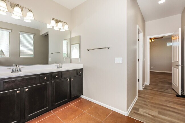 Building Photo - 8616 E Lobo Ave