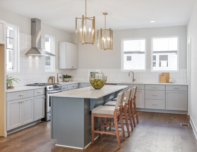 Building Photo - Welcome to The Becanni in Charlotte Park!