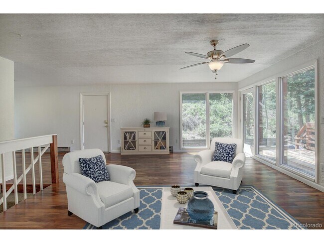 Building Photo - 347 Deer Path Rd