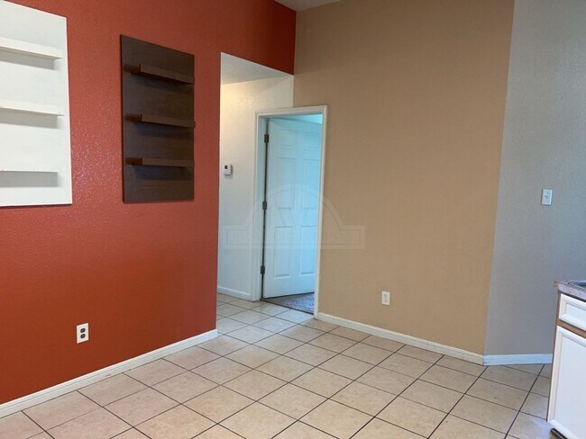 Building Photo - 1206 Cinch Dr