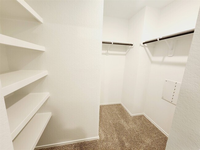 Building Photo - 6043 Canyon Dawn Dr