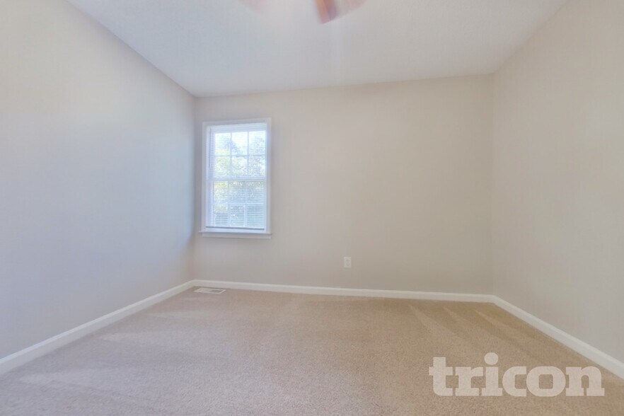 Building Photo - 5394 Telford Ct