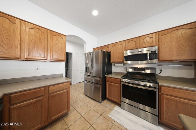 Building Photo - 1642 W Windsong Dr