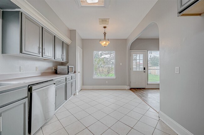 Building Photo - 5214 Rustling Trails Dr
