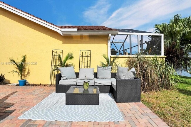 Building Photo - 18071 Clear Brook Cir