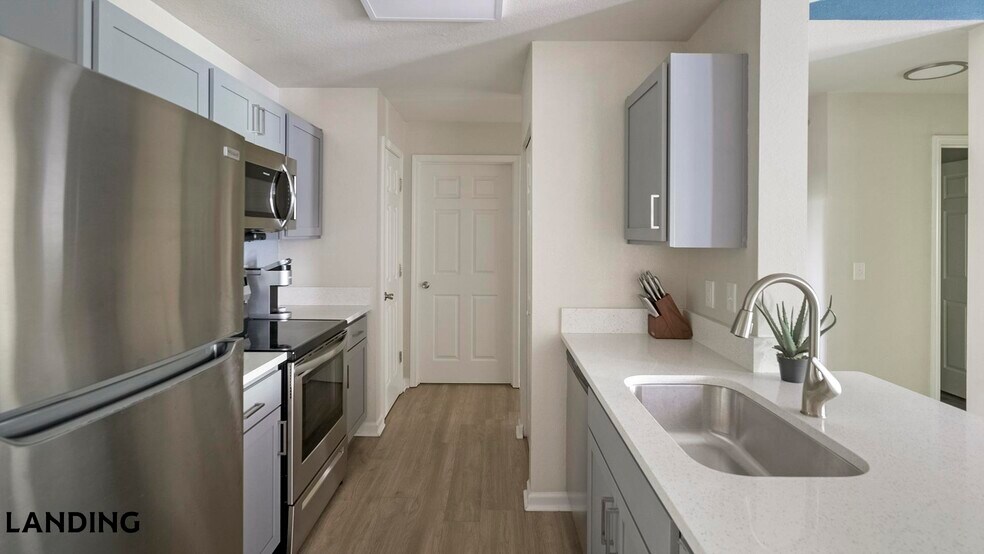 Building Photo - 210 Hillwood Blvd