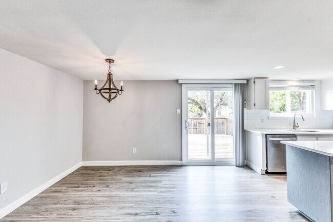 Building Photo - 8403 Selway Dr