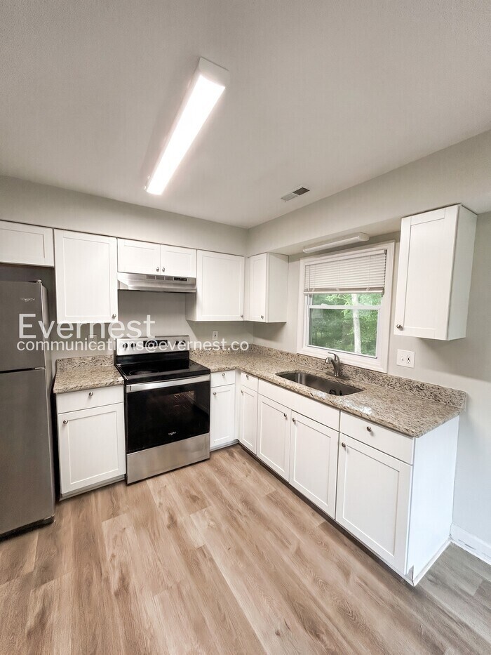 Building Photo - 5736 Lawn Meadow Dr