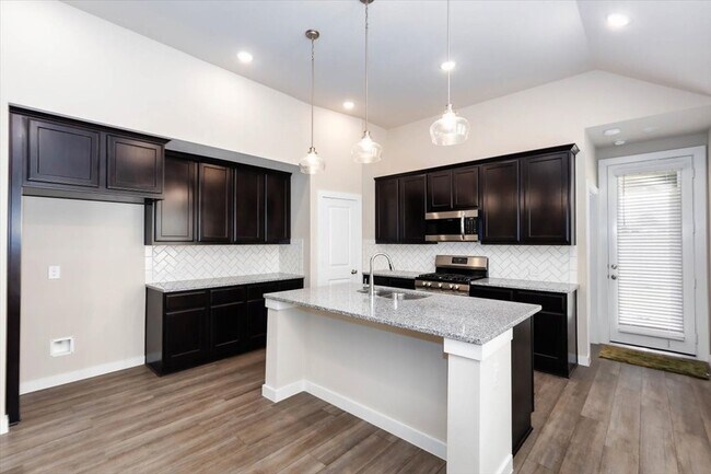 Building Photo - 5063 Hazel Orch Dr