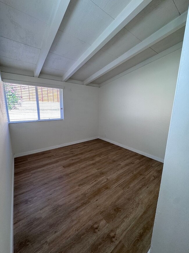 Building Photo - Remodeled 3 bedroom in Sylmar