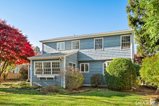 Building Photo - 56 Drake Ln