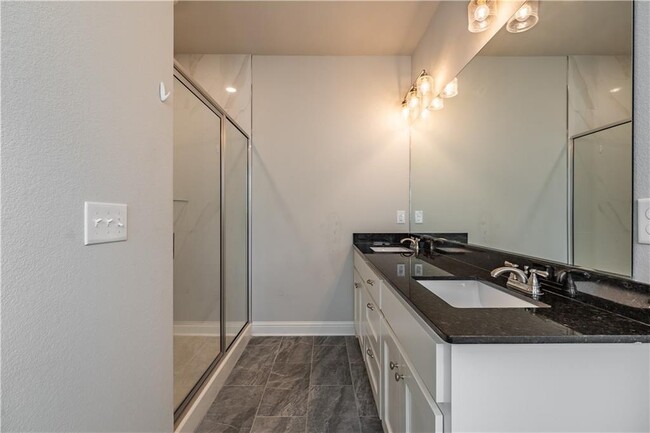 Building Photo - 511 Piper Ln