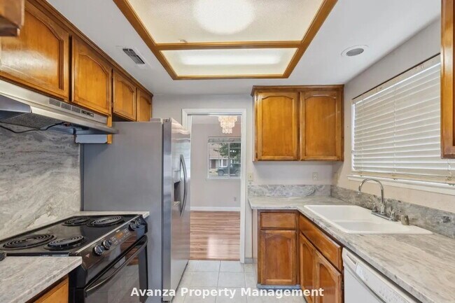Building Photo - 3bed/2.5 bath Home for Rent 4129 W. Regency Ave Fresno, CA 93727