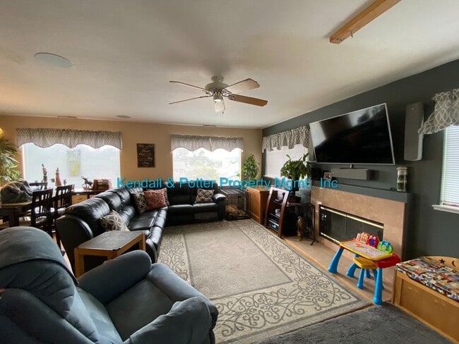 Building Photo - Wonderful 3+ Bed/2 Bath Home in Soquel