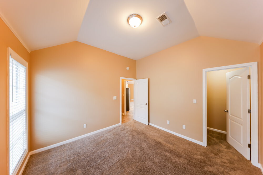 Building Photo - 1061 Village Trail