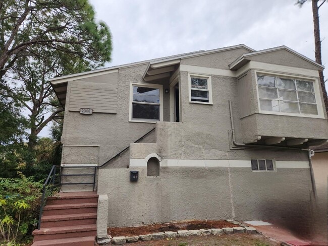 Primary Photo - 2300 5th St S