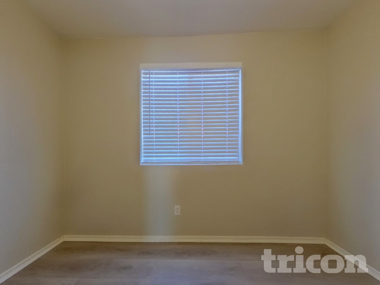 Building Photo - 25760 W Valley View Dr