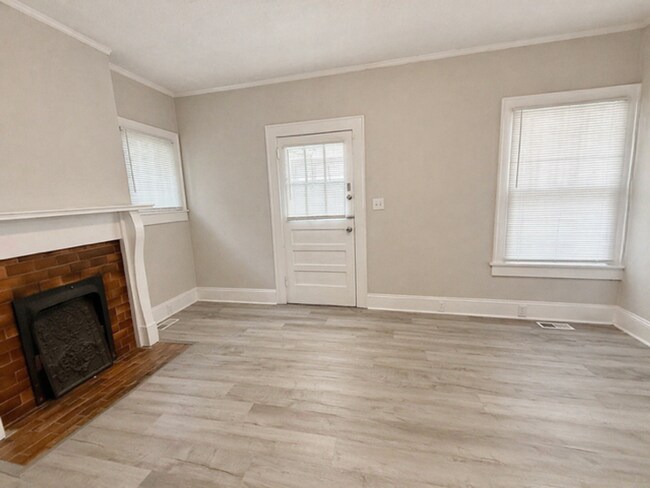 Building Photo - 939/941 S. Church St