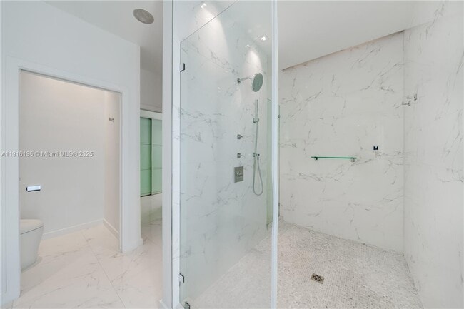 Building Photo - 475 Woodcrest Rd