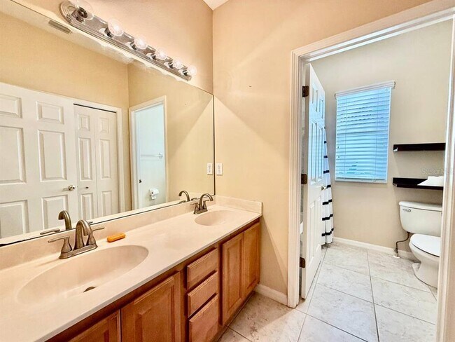 Building Photo - 12905 Darby Ridge Dr