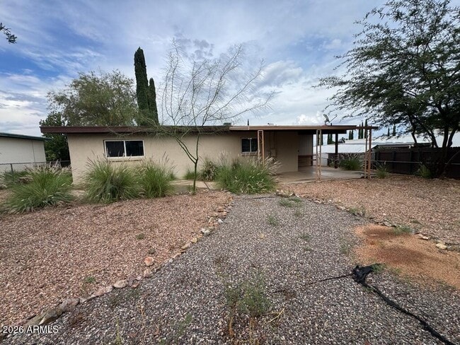 Building Photo - 860 Catalina Dr