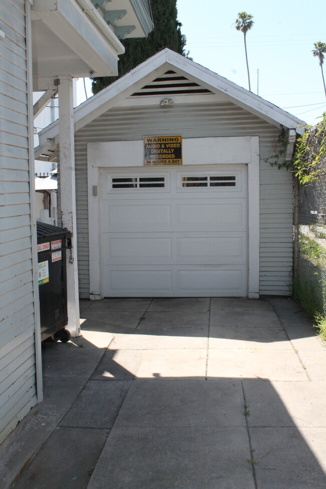 Garage - 1509 Winona Blvd