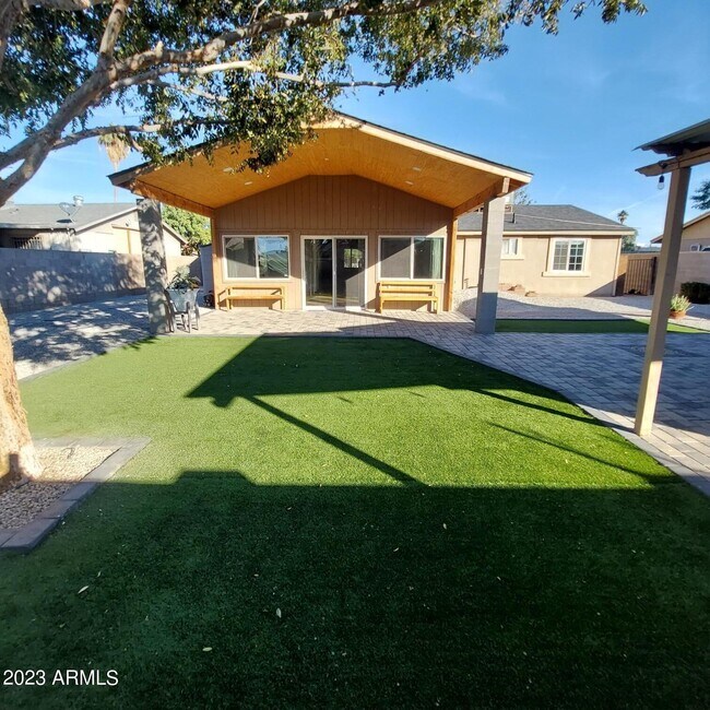 Building Photo - 1636 N 64th Dr