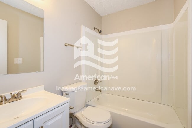 Building Photo - 2227 Cassell St