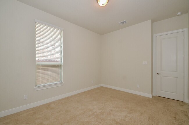 Building Photo - 25122 Sundance Park Ln