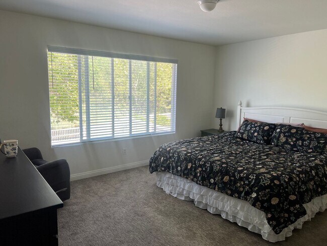 Building Photo - Welcome Home to Your Temecula Retreat!