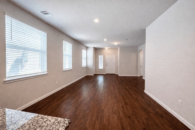 Building Photo - 3515 Cannon Dr