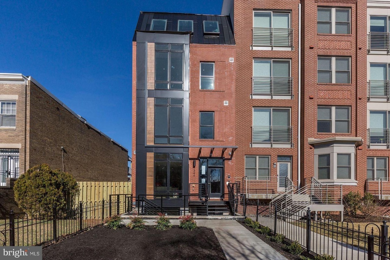Building - 1344 Maryland Ave NE