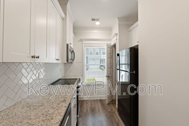 Building Photo - 314 Sumac Trail
