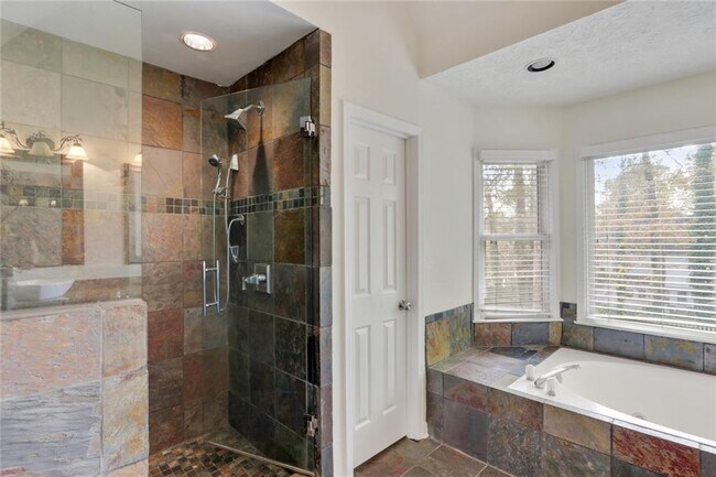 Building Photo - 3520 Billingsley Dr