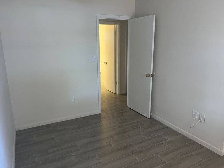 Building Photo - 708 Fairmont Dr