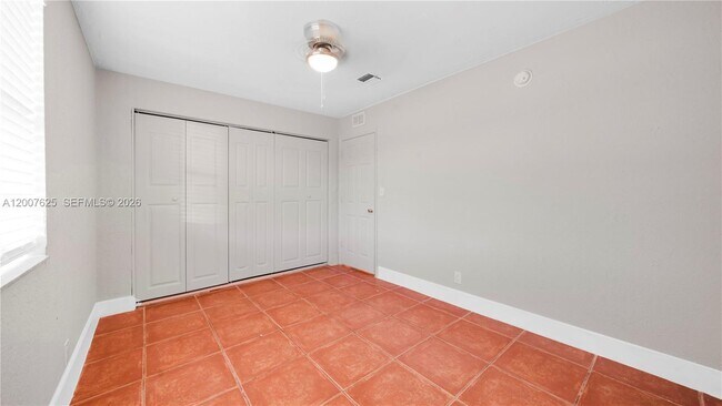 Building Photo - 1124 NW 100th Terrace