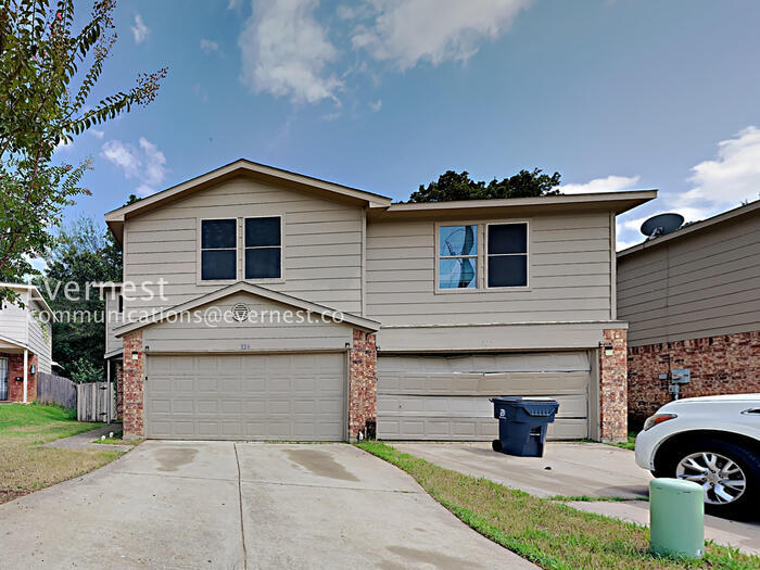 Primary Photo - 320 Ezekial Ave