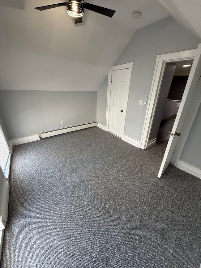 Building Photo - 3 Broadway