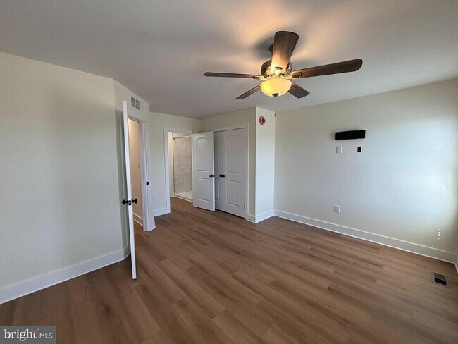 Building Photo - 113 W North St