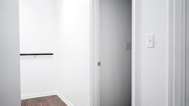 Building Photo - 6708 Biggs Ct