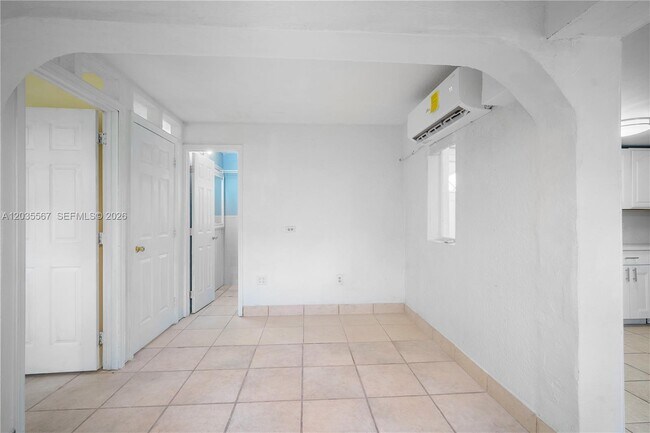 Building Photo - 2270 NE 135th Terrace
