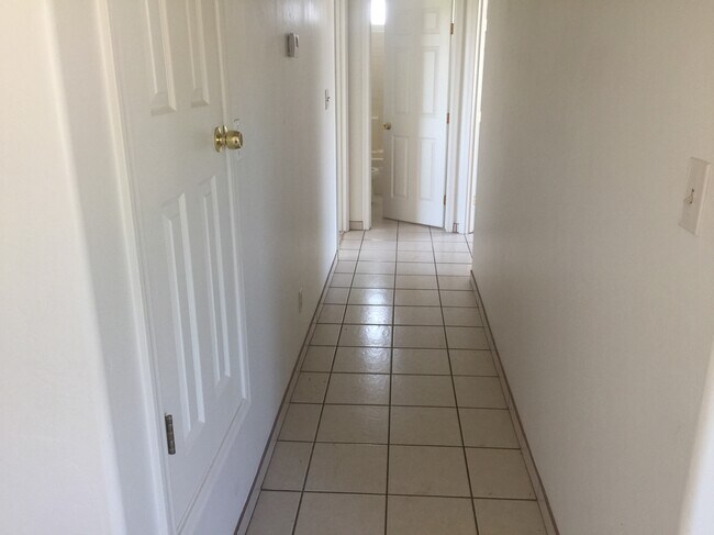 Building Photo - 1141 Calle Carmelita