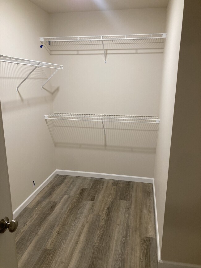 Building Photo - 1812 S 250th St