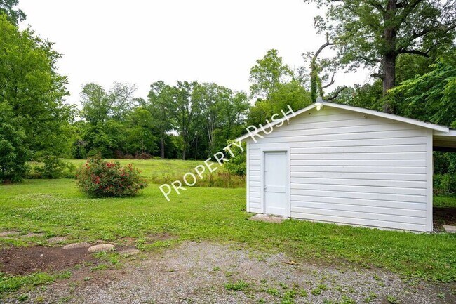 Building Photo - 1524 Happy Valley Rd