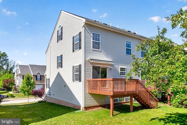 Building Photo - 323 Glenn Rose Cir