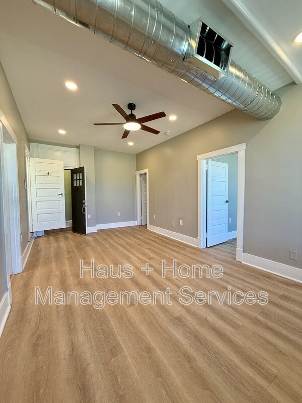 Building Photo - 906 Penn Ave