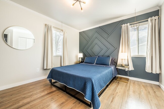 Building Photo - Beautiful updated 4 bed 2 bath Widefield h...