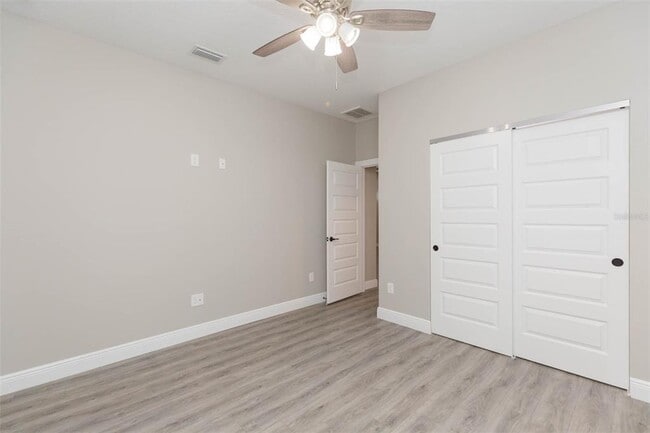 Building Photo - 218 W Jean St